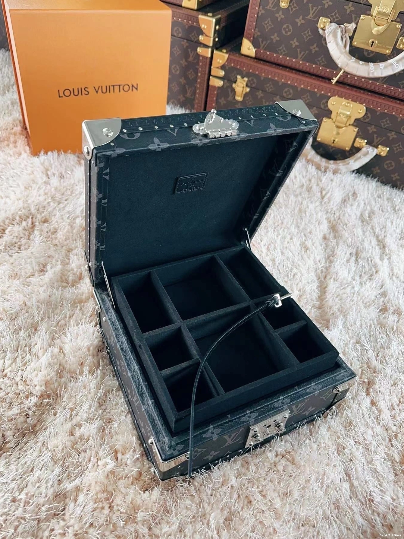 JEWELRY CUSTOM LV BLACK BOX 0722